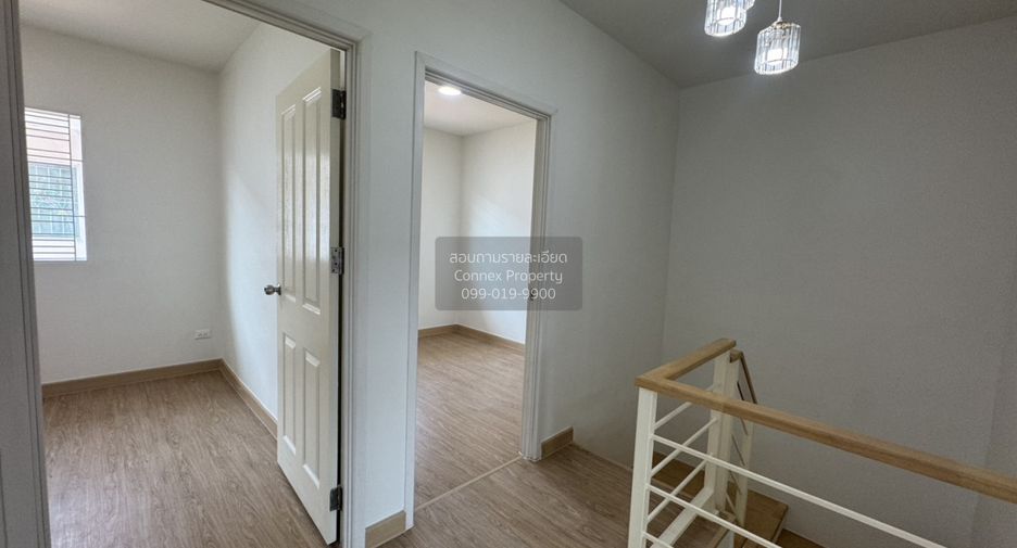 For sale 3 bedrooms townhouse in Bang Khun Thian, Bangkok