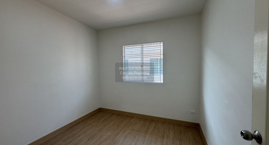 For sale 3 bedrooms townhouse in Bang Khun Thian, Bangkok