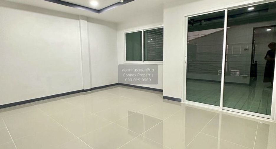 For sale 4 bedrooms townhouse in Bang Bua Thong, Nonthaburi