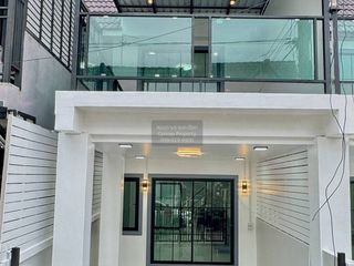 For sale 2 bedrooms townhouse in Mueang Nonthaburi, Nonthaburi