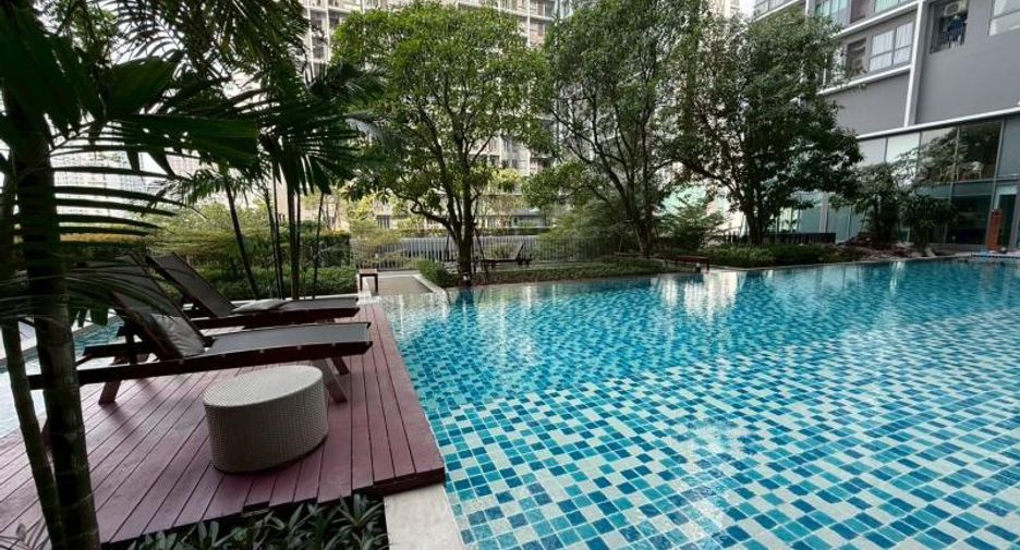 Condo en venta de 2 habitaciones en Phra Khanong, Bangkok
