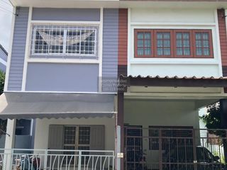 For sale 3 bedrooms townhouse in Thung Khru, Bangkok