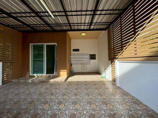 For sale 3 bedrooms townhouse in Mueang Nonthaburi, Nonthaburi