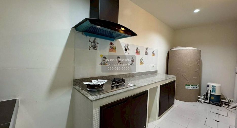 For sale 3 bedrooms townhouse in Mueang Nonthaburi, Nonthaburi