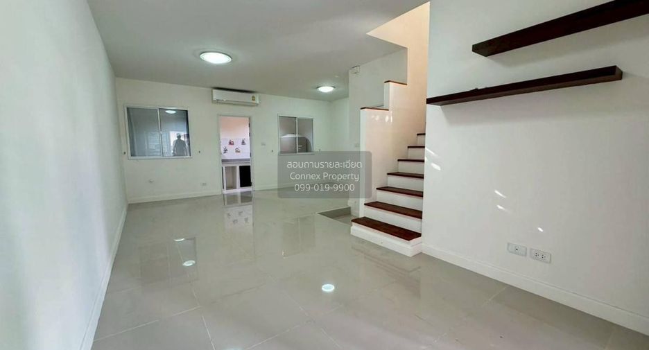 For sale 3 bedrooms townhouse in Mueang Nonthaburi, Nonthaburi