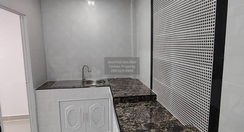 For sale 2 bedrooms townhouse in Thanyaburi, Pathum Thani