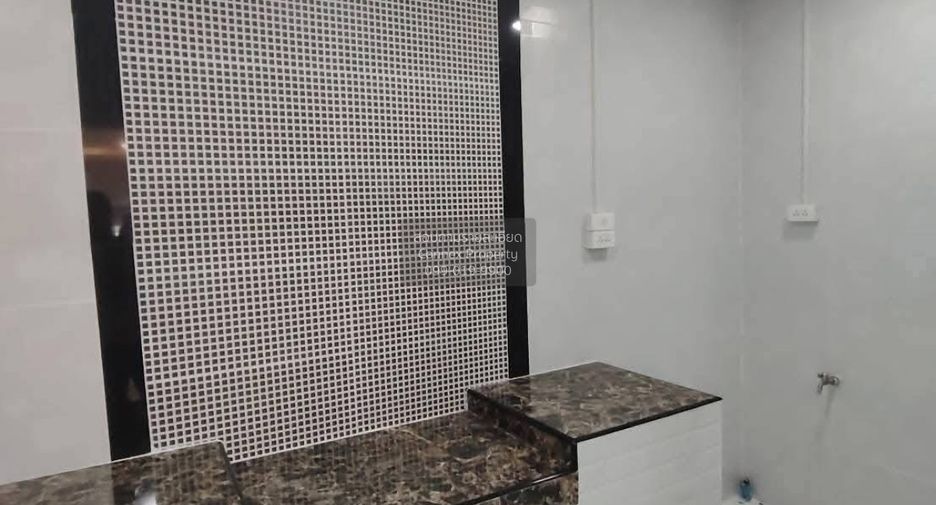 For sale 2 bedrooms townhouse in Thanyaburi, Pathum Thani