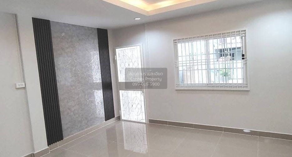 For sale 2 bedrooms townhouse in Thanyaburi, Pathum Thani