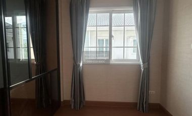 For sale 4 bedrooms house in Mueang Pathum Thani, Pathum Thani