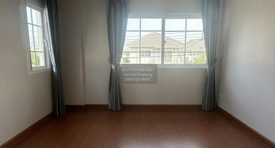 For sale 4 bedrooms house in Mueang Pathum Thani, Pathum Thani