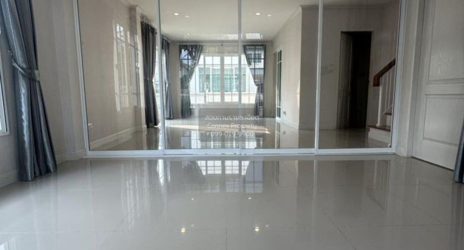 For sale 4 bedrooms house in Mueang Pathum Thani, Pathum Thani