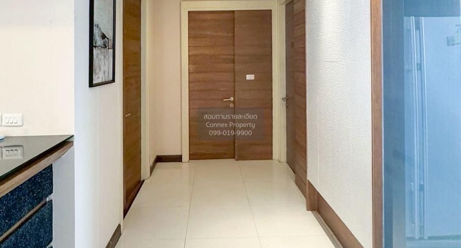 For sale 3 bedrooms condo in Khlong Toei, Bangkok
