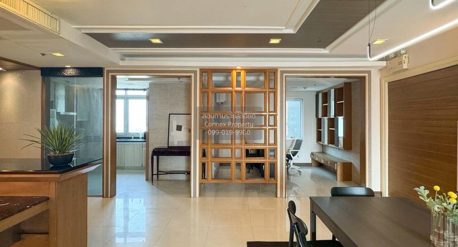 For sale 3 bedrooms condo in Khlong Toei, Bangkok