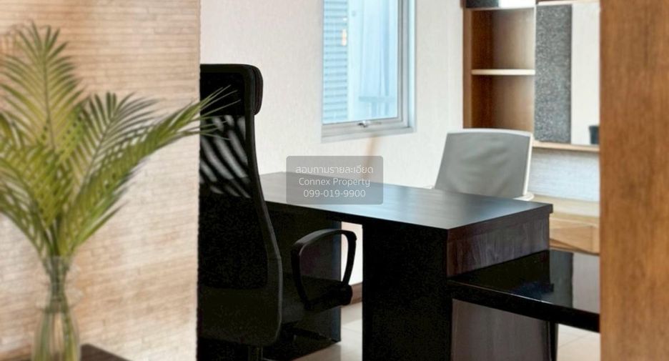 For sale 3 bedrooms condo in Khlong Toei, Bangkok