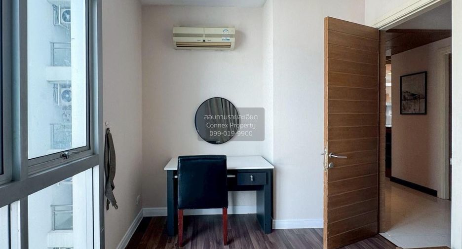 For sale 3 bedrooms condo in Khlong Toei, Bangkok