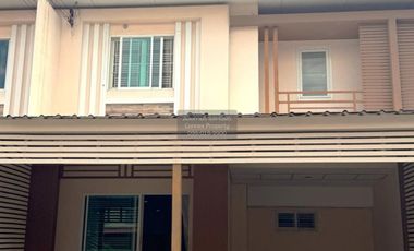 Casa adosada en venta de 4 habitaciones en Mueang Samut Sakhon, Samut Sakhon