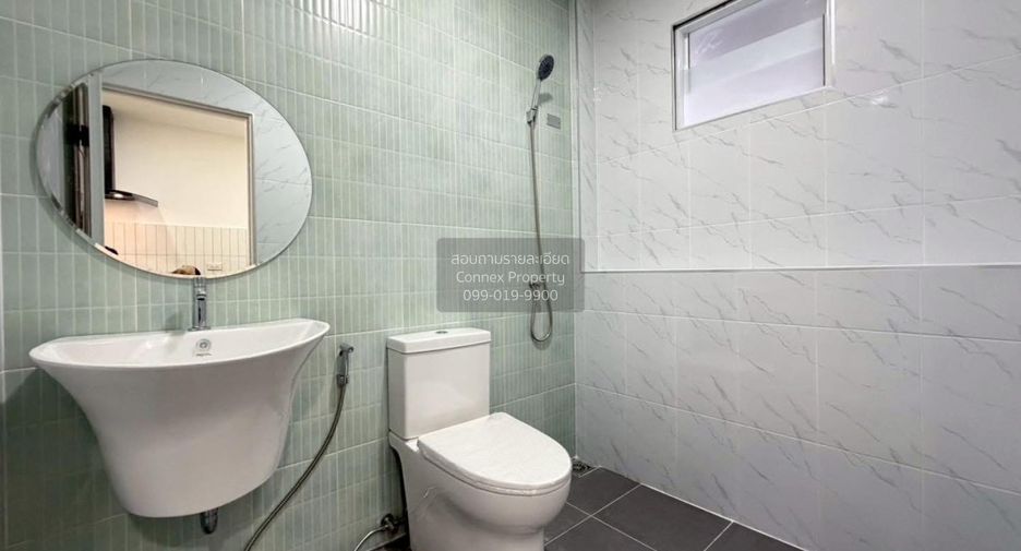 Reihenhaus zum Kauf mit 2 Zimmer in Bang Khen, Bangkok