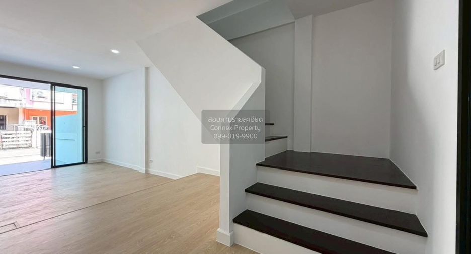 Reihenhaus zum Kauf mit 2 Zimmer in Bang Khen, Bangkok
