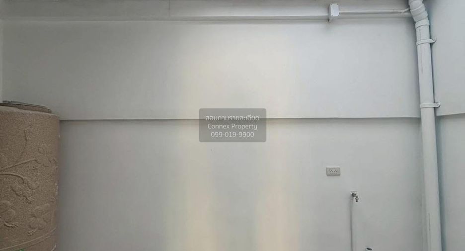 Reihenhaus zum Kauf mit 2 Zimmer in Bang Khen, Bangkok