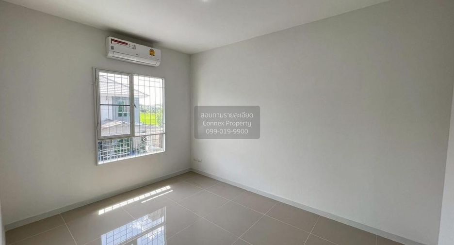 Casa adosada en venta de 3 habitaciones en Khlong Luang, Pathum Thani