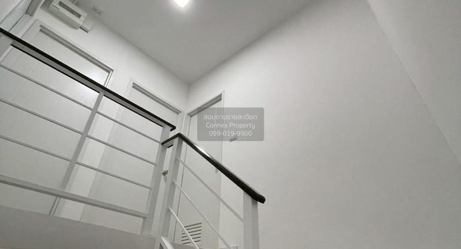 Casa adosada en venta de 3 habitaciones en Khlong Luang, Pathum Thani