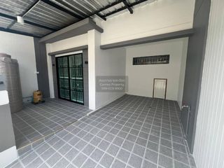 出售 3 卧室 联排别墅 在 Khlong Luang, Pathum Thani