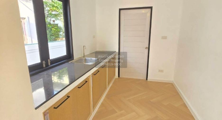 For sale 3 bedrooms house in Khlong Luang, Pathum Thani