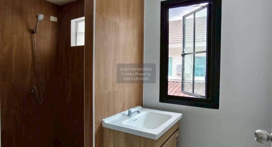 À vendre 3 chambres maison de ville à Bang Yai, Nonthaburi