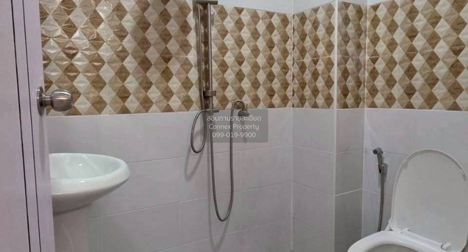 For sale 4 bedrooms townhouse in Bang Bua Thong, Nonthaburi