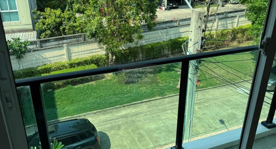 For sale 3 bedrooms townhouse in Pak Kret, Nonthaburi