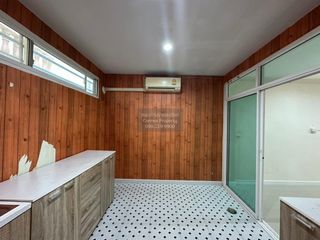 Casa adosada en venta de 4 habitaciones en Wang Thonglang, Bangkok
