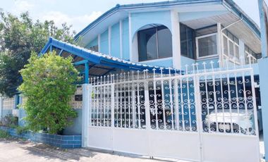 For sale 4 bedrooms house in Khlong Toei, Bangkok