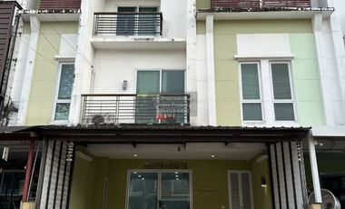 For sale 4 bedrooms townhouse in Prawet, Bangkok