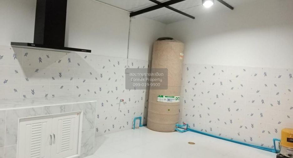 For sale 3 bedrooms townhouse in Bang Sao Thong, Samut Prakan