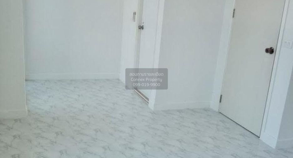 For sale 3 bedrooms townhouse in Bang Sao Thong, Samut Prakan