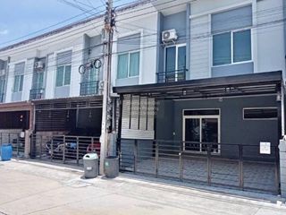 For sale 3 bedrooms townhouse in Bang Sao Thong, Samut Prakan