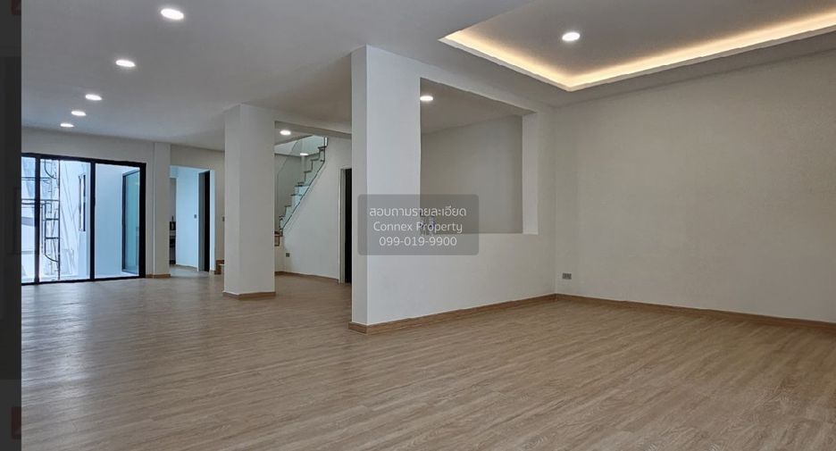 Casa adosada en venta de 2 habitaciones en Chatuchak, Bangkok