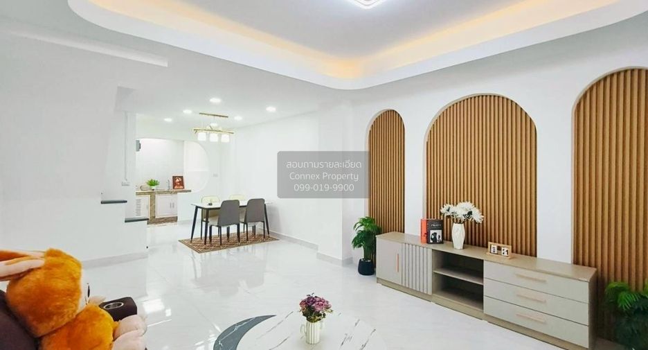 Reihenhaus zum Kauf mit 2 Zimmer in Lat Krabang, Bangkok