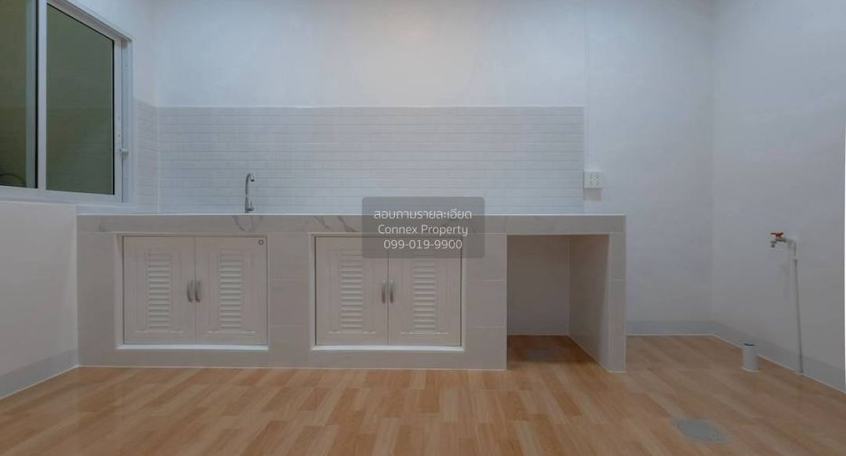 For sale 5 bedrooms townhouse in Mueang Nonthaburi, Nonthaburi