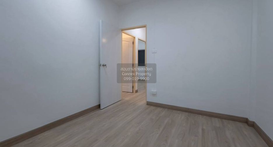 For sale 5 bedrooms townhouse in Mueang Nonthaburi, Nonthaburi
