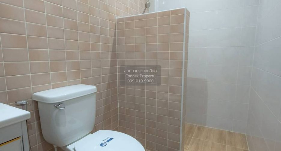 For sale 5 bedrooms townhouse in Mueang Nonthaburi, Nonthaburi