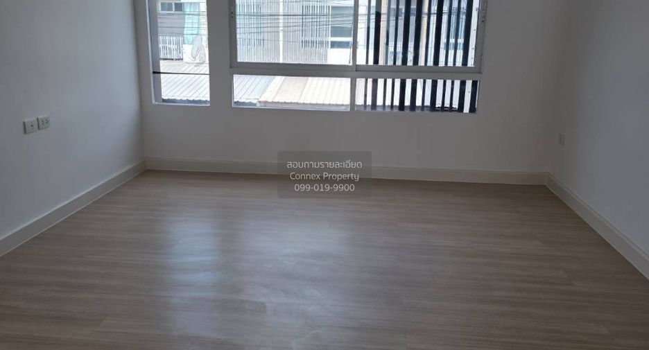 Casa adosada en venta de 2 habitaciones en Thung Khru, Bangkok
