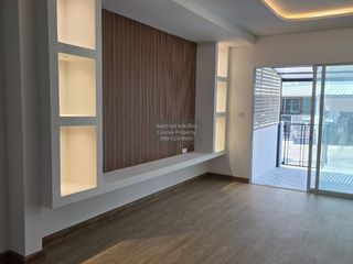 For sale 2 ベッドルーム townhouse in Thung Khru, Bangkok
