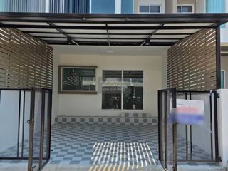 For sale 2 ベッドルーム townhouse in Thung Khru, Bangkok