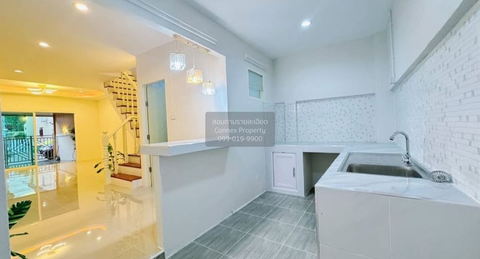 For sale 2 bedrooms townhouse in Nong Khaem, Bangkok