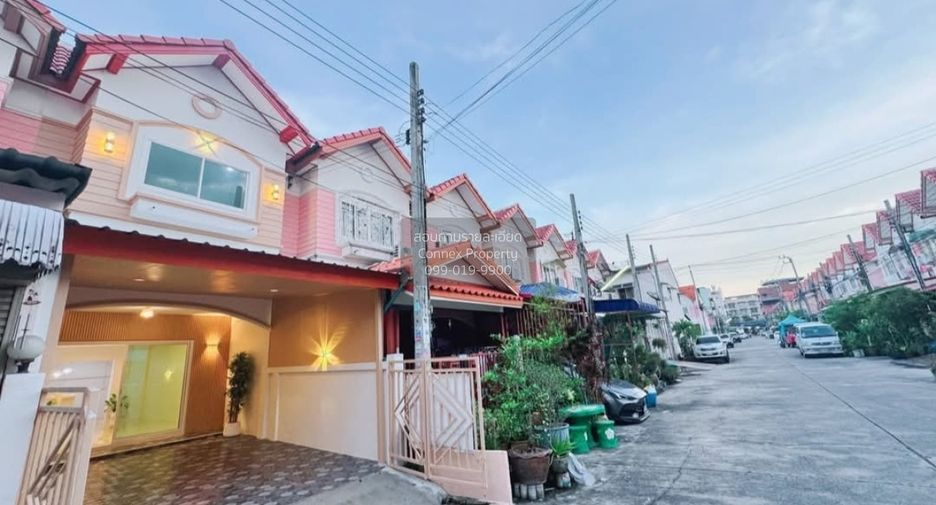 For sale 2 bedrooms townhouse in Nong Khaem, Bangkok