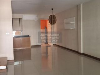 Casa adosada en venta de 3 habitaciones en Phasi Charoen, Bangkok