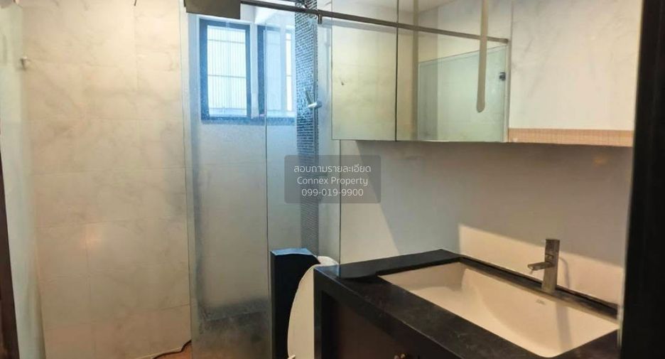 Condo en venta de 2 habitaciones en Bang Rak, Bangkok