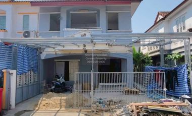 For sale 3 bedrooms house in Khlong Sam Wa, Bangkok