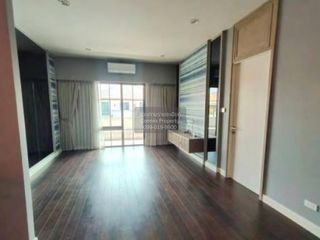 For sale 5 bedrooms house in Pak Kret, Nonthaburi